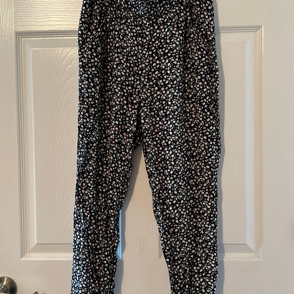 H&M slouchy floral pants with pockets US 4